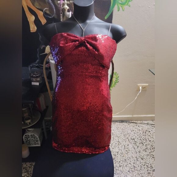 Windsor Dresses & Skirts - Windsor cocktail sequence strapless dress